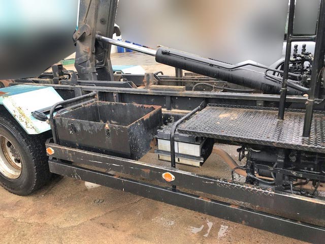 いすゞフォワードコンテナ専用車中型（4t）[写真11]