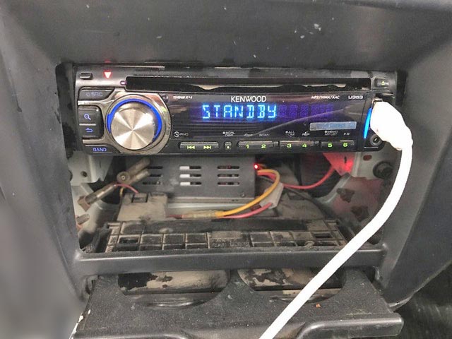 いすゞフォワードコンテナ専用車中型（4t）[写真24]