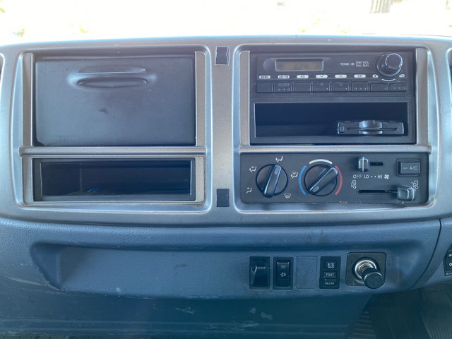 日野レンジャーアルミウイング中型（4t）[写真33]