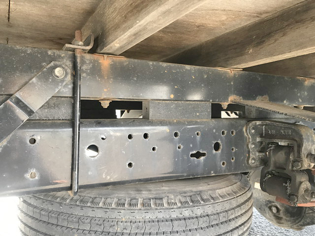 三菱ふそうキャンター平ボディ小型（2t・3t）[写真22]