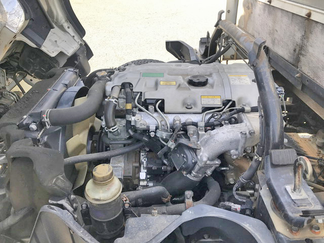 三菱ふそうキャンター平ボディ小型（2t・3t）[写真28]