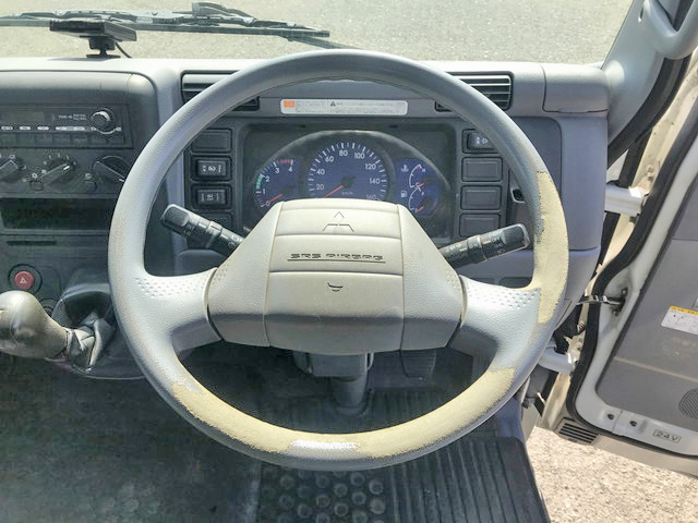 三菱ふそうキャンター平ボディ小型（2t・3t）[写真37]