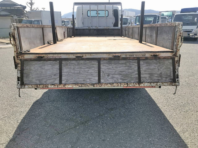 三菱ふそうキャンター平ボディ小型（2t・3t）[写真09]