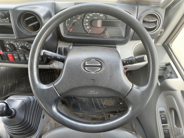 日野デュトロパッカー車（塵芥車）小型（2t・3t）[写真35]