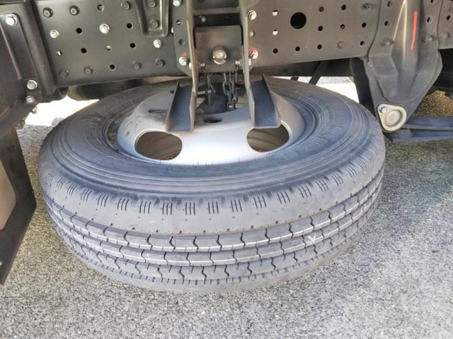 三菱ふそうキャンター幌車小型（2t・3t）[写真12]