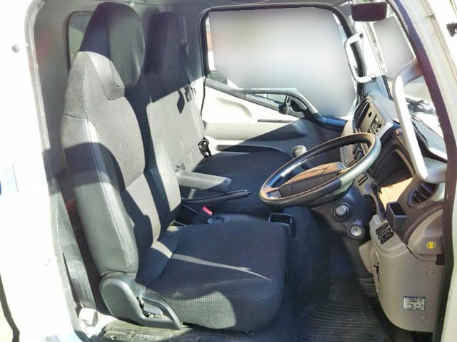 三菱ふそうキャンター幌車小型（2t・3t）[写真29]