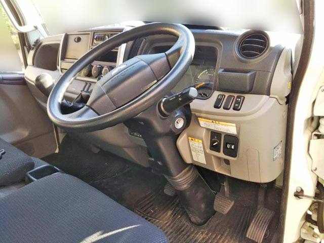 三菱ふそうキャンター幌車小型（2t・3t）[写真30]