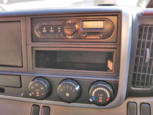 三菱ふそうキャンター幌車小型（2t・3t）[写真31]