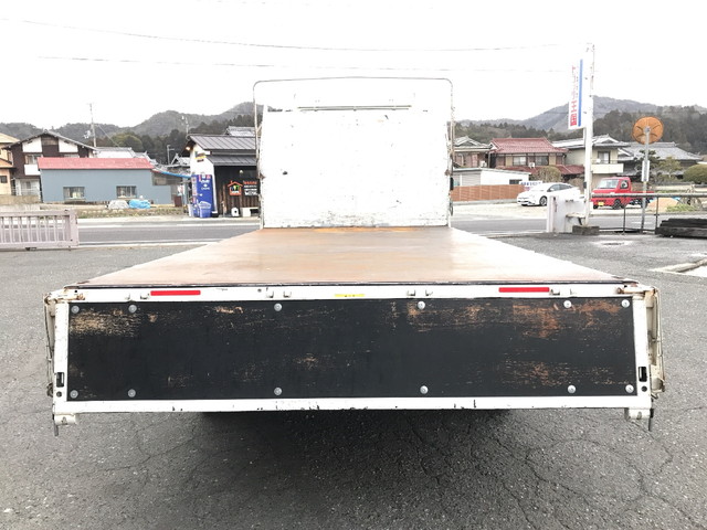 三菱ふそうキャンター平ボディ小型（2t・3t）[写真11]