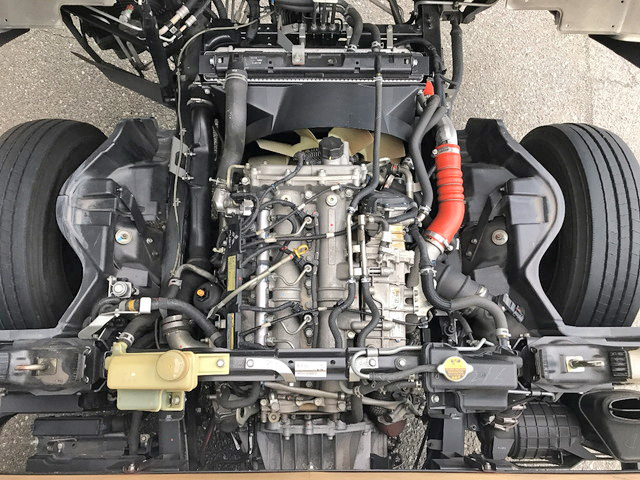 三菱ふそうキャンター平ボディ小型（2t・3t）[写真24]