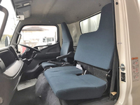 三菱ふそうキャンター平ボディ小型（2t・3t）[写真32]