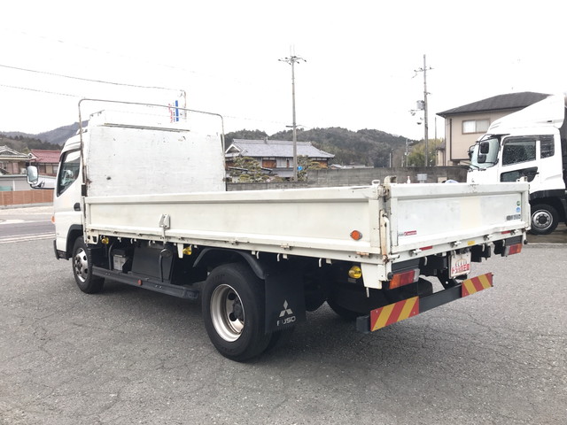 三菱ふそうキャンター平ボディ小型（2t・3t）[写真04]