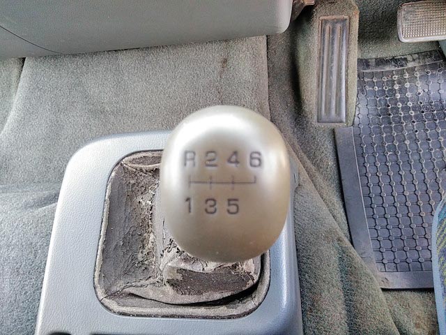 三菱ふそうファイター平ボディ中型（4t）[写真37]