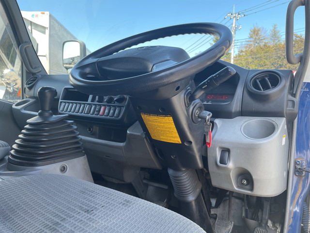 トヨタダイナパネルバン小型（2t・3t）[写真29]