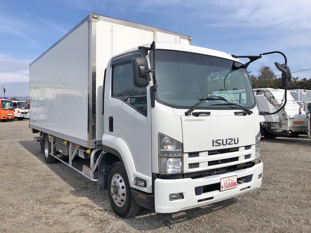 いすゞフォワード冷凍車（冷蔵車）中型（4t）[写真03]