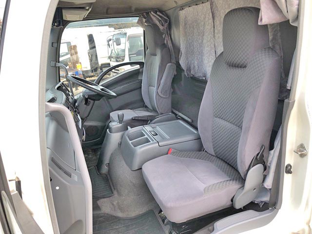 いすゞフォワード冷凍車（冷蔵車）中型（4t）[写真31]