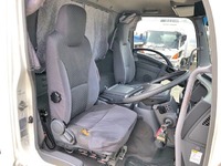 いすゞフォワード冷凍車（冷蔵車）中型（4t）[写真32]