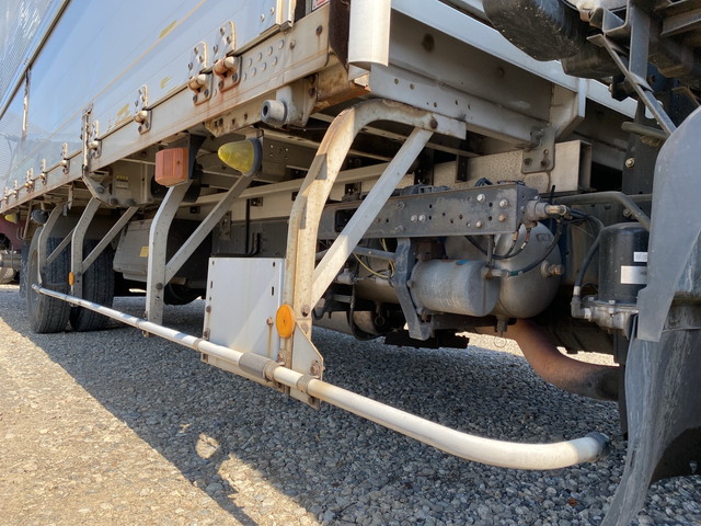 UDトラックスコンドルアルミウイング小型（2t・3t）[写真17]