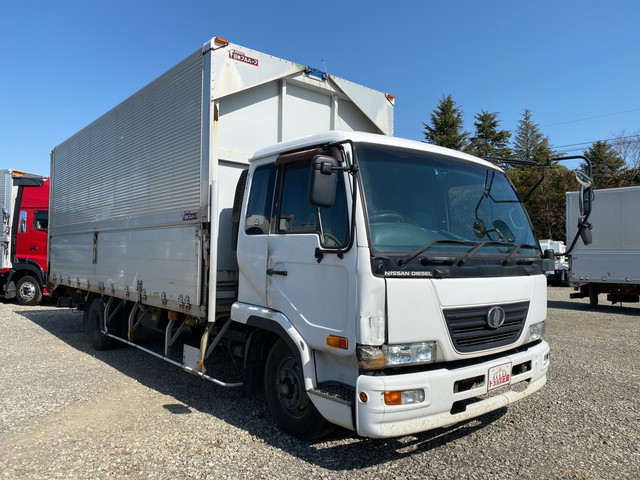 UDトラックスコンドルアルミウイング小型（2t・3t）[写真03]