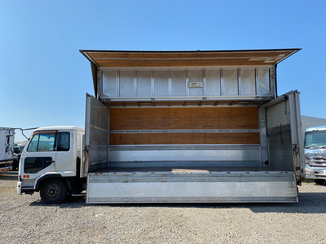 UDトラックスコンドルアルミウイング小型（2t・3t）[写真06]