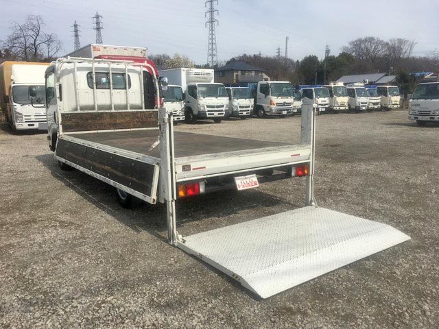 いすゞエルフ平ボディ小型（2t・3t）[写真13]