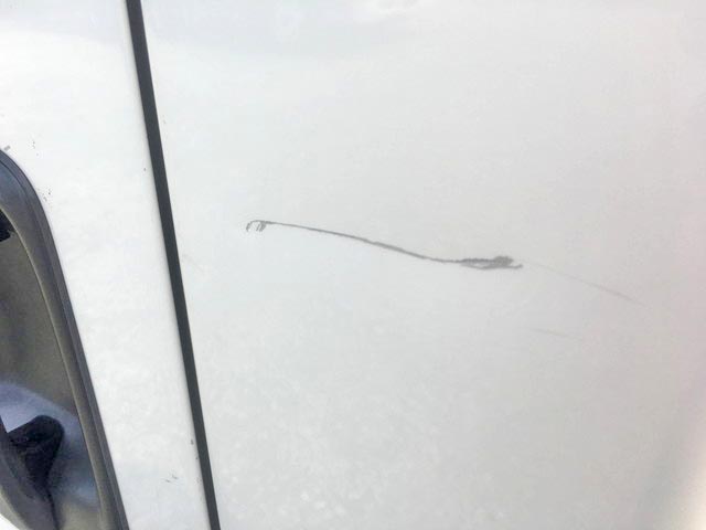 いすゞエルフ平ボディ小型（2t・3t）[写真18]