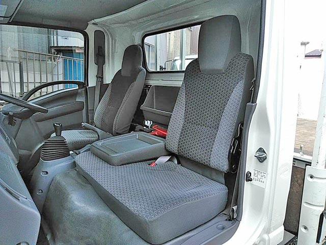 いすゞエルフ平ボディ小型（2t・3t）[写真32]