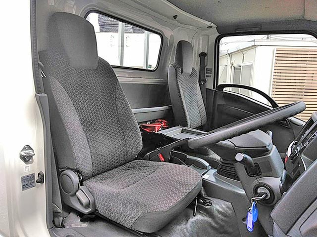 いすゞエルフ平ボディ小型（2t・3t）[写真33]