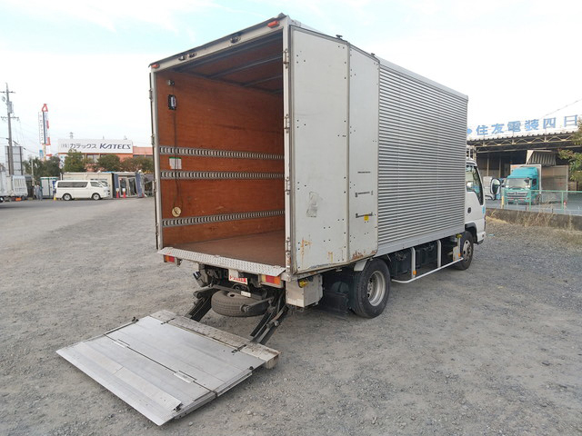 いすゞエルフアルミバン小型（2t・3t）[写真02]