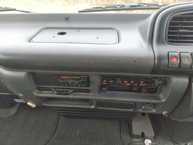 いすゞエルフアルミバン小型（2t・3t）[写真35]