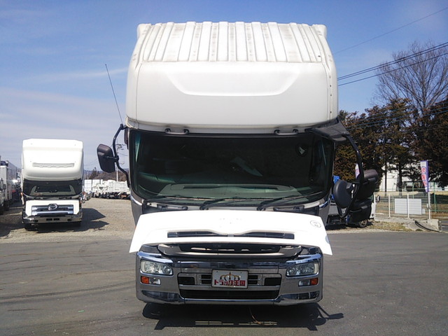 UDトラックスクオンアルミウイング大型（10t）[写真10]