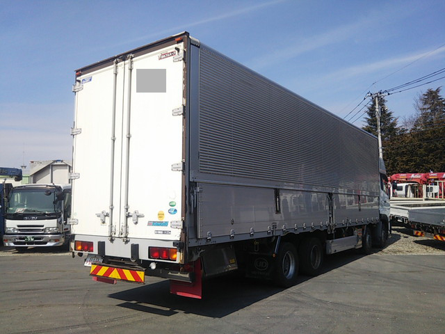 UDトラックスクオンアルミウイング大型（10t）[写真02]