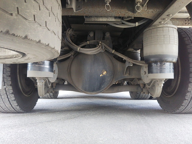 UDトラックスクオンアルミウイング大型（10t）[写真20]