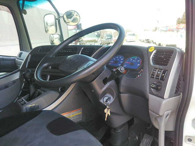 UDトラックスクオンアルミウイング大型（10t）[写真30]