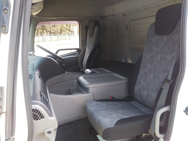 UDトラックスクオンアルミウイング大型（10t）[写真31]