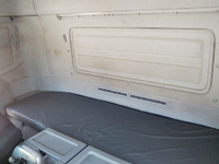 UDトラックスクオンアルミウイング大型（10t）[写真33]