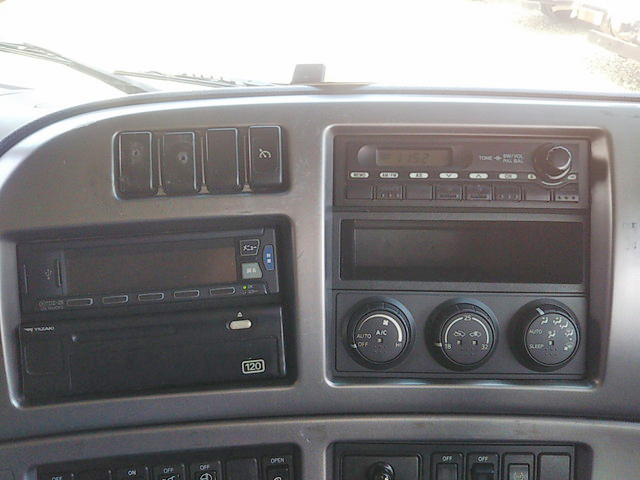 UDトラックスクオンアルミウイング大型（10t）[写真36]