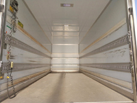 UDトラックスコンドルパネルバン小型（2t・3t）[写真10]