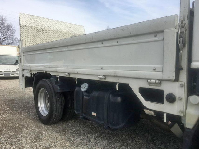 いすゞエルフ平ボディ小型（2t・3t）[写真13]