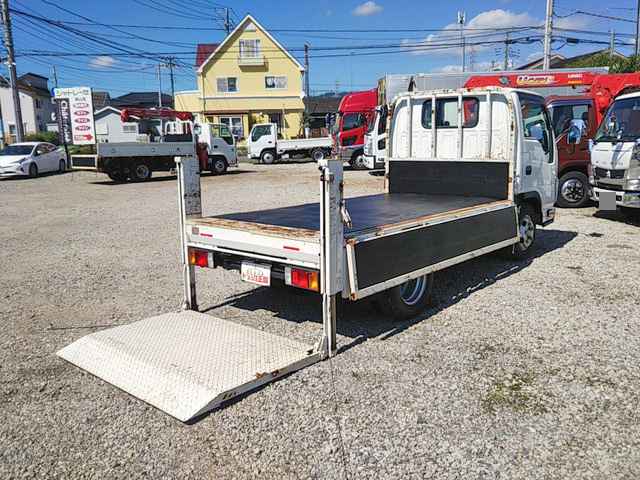 いすゞエルフ平ボディ小型（2t・3t）[写真16]