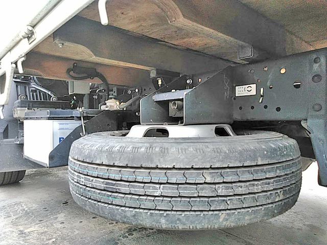 いすゞエルフ平ボディ小型（2t・3t）[写真20]