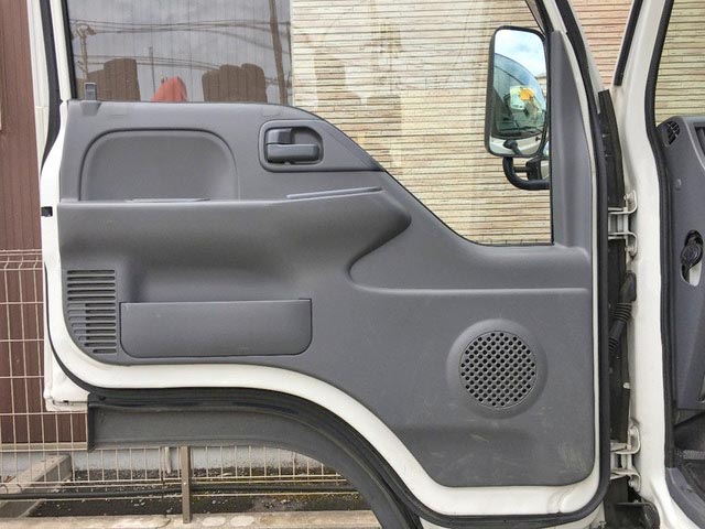 いすゞエルフ平ボディ小型（2t・3t）[写真28]