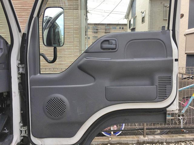 いすゞエルフ平ボディ小型（2t・3t）[写真29]