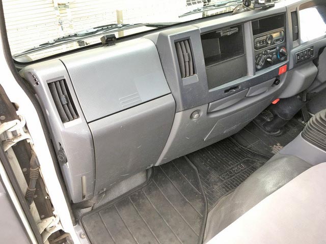 いすゞエルフ平ボディ小型（2t・3t）[写真30]