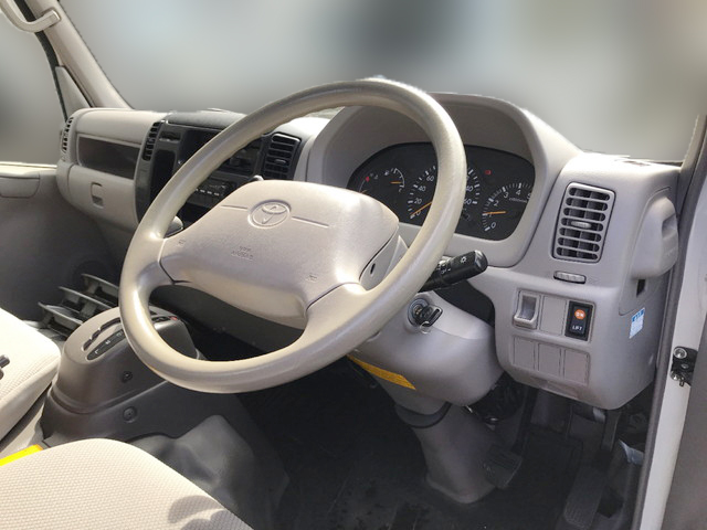 トヨタダイナ平ボディ小型（2t・3t）[写真21]