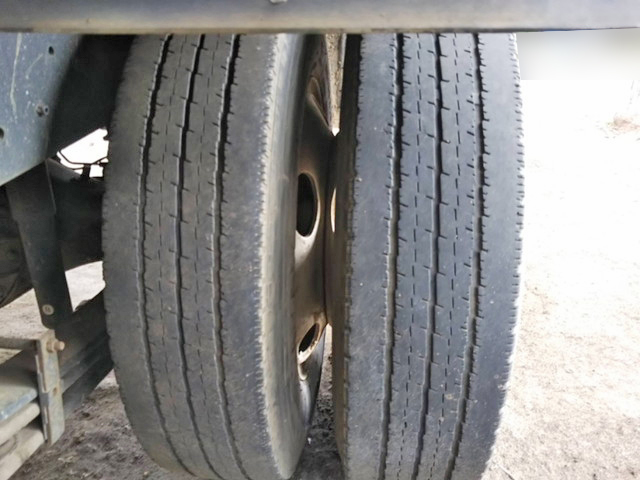 日野デュトロ平ボディ小型（2t・3t）[写真15]