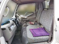 日野デュトロ平ボディ小型（2t・3t）[写真22]