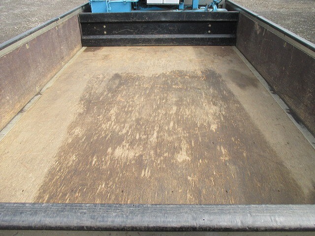 三菱ふそうキャンタークレーン付小型（2t・3t）[写真10]