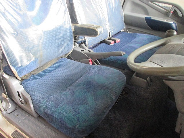 三菱ふそうキャンタークレーン付小型（2t・3t）[写真13]