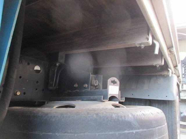 三菱ふそうキャンタークレーン付小型（2t・3t）[写真29]